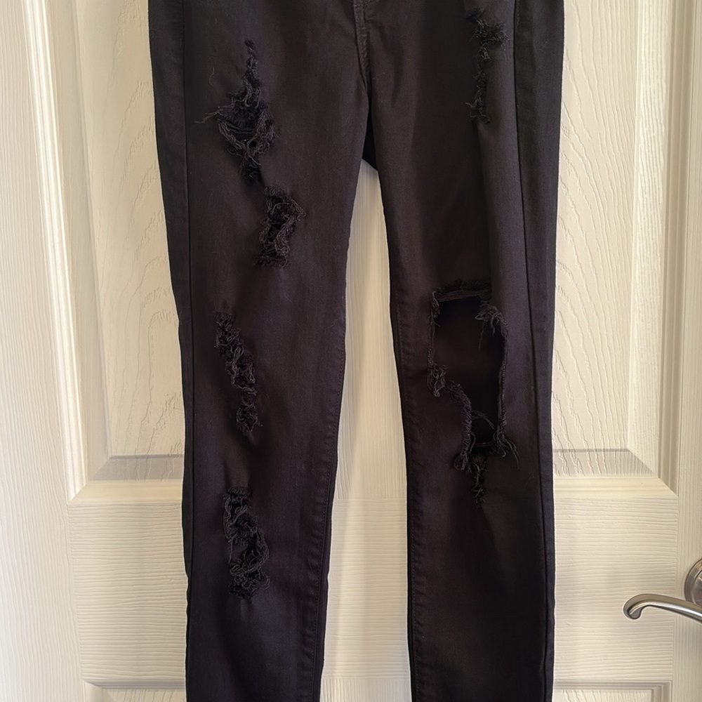 Distressed Jeans - Picture 4 of 12
